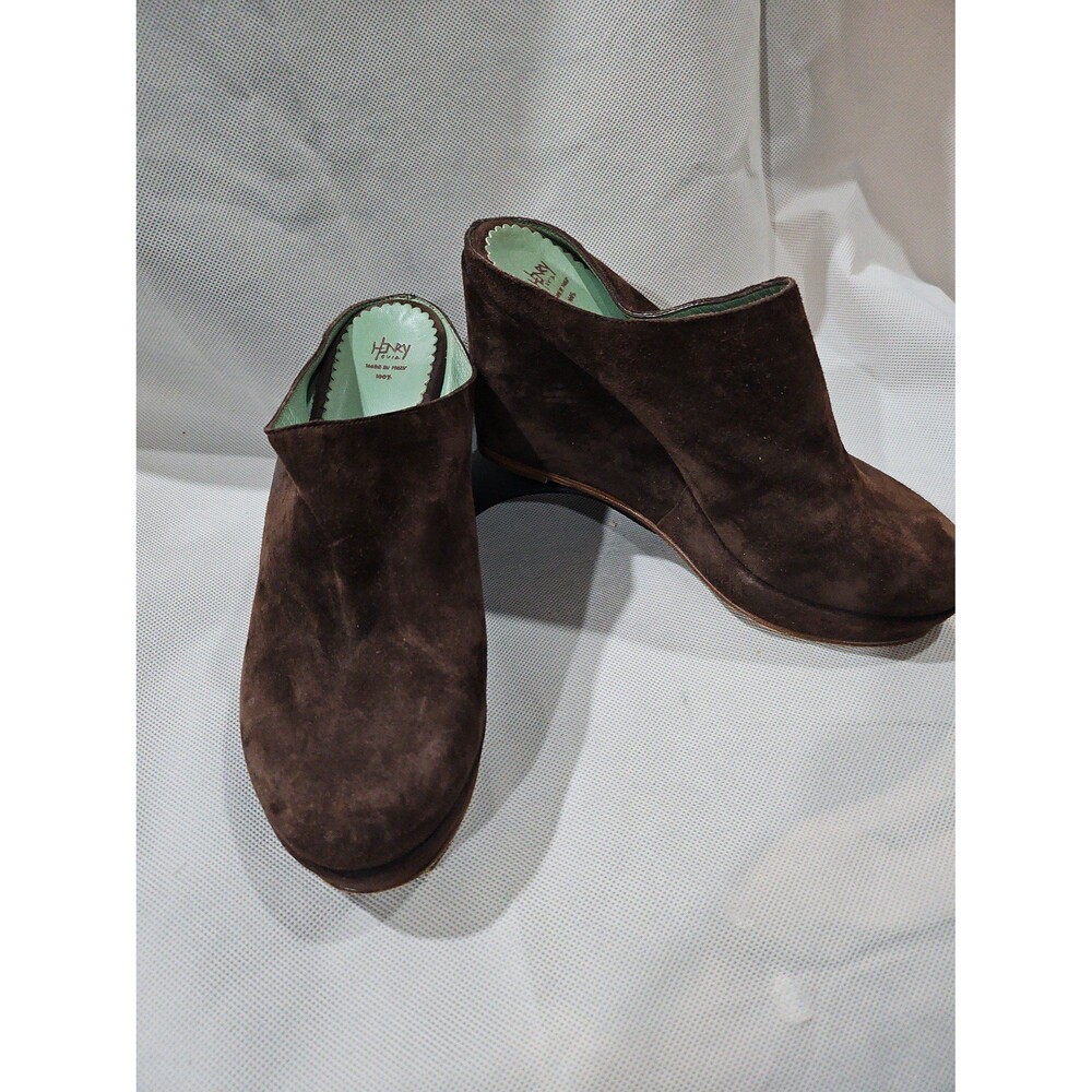 Women's shoes